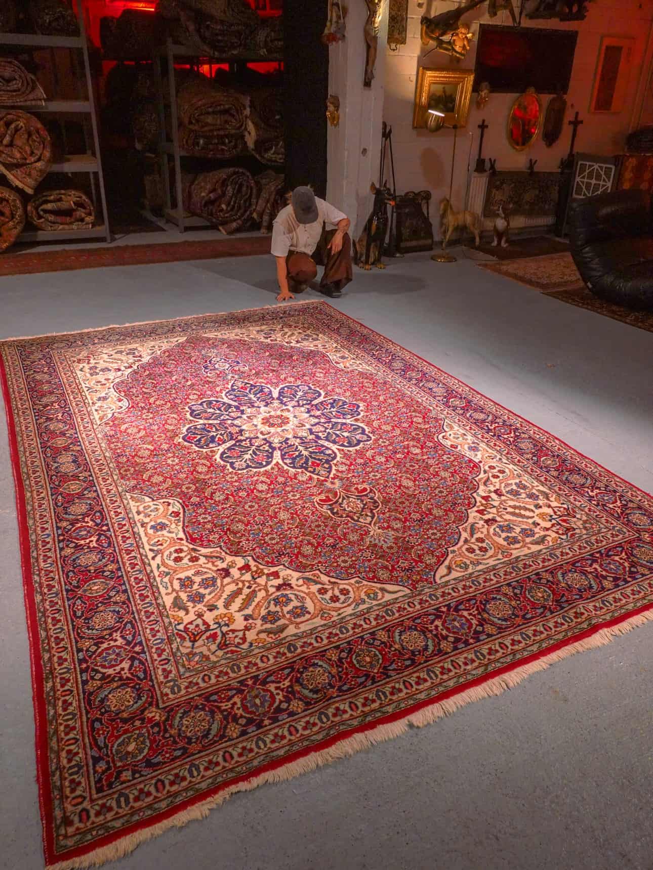 Punainen käsinsolmittu Tabriz-villamatto, 330 × 230 cm