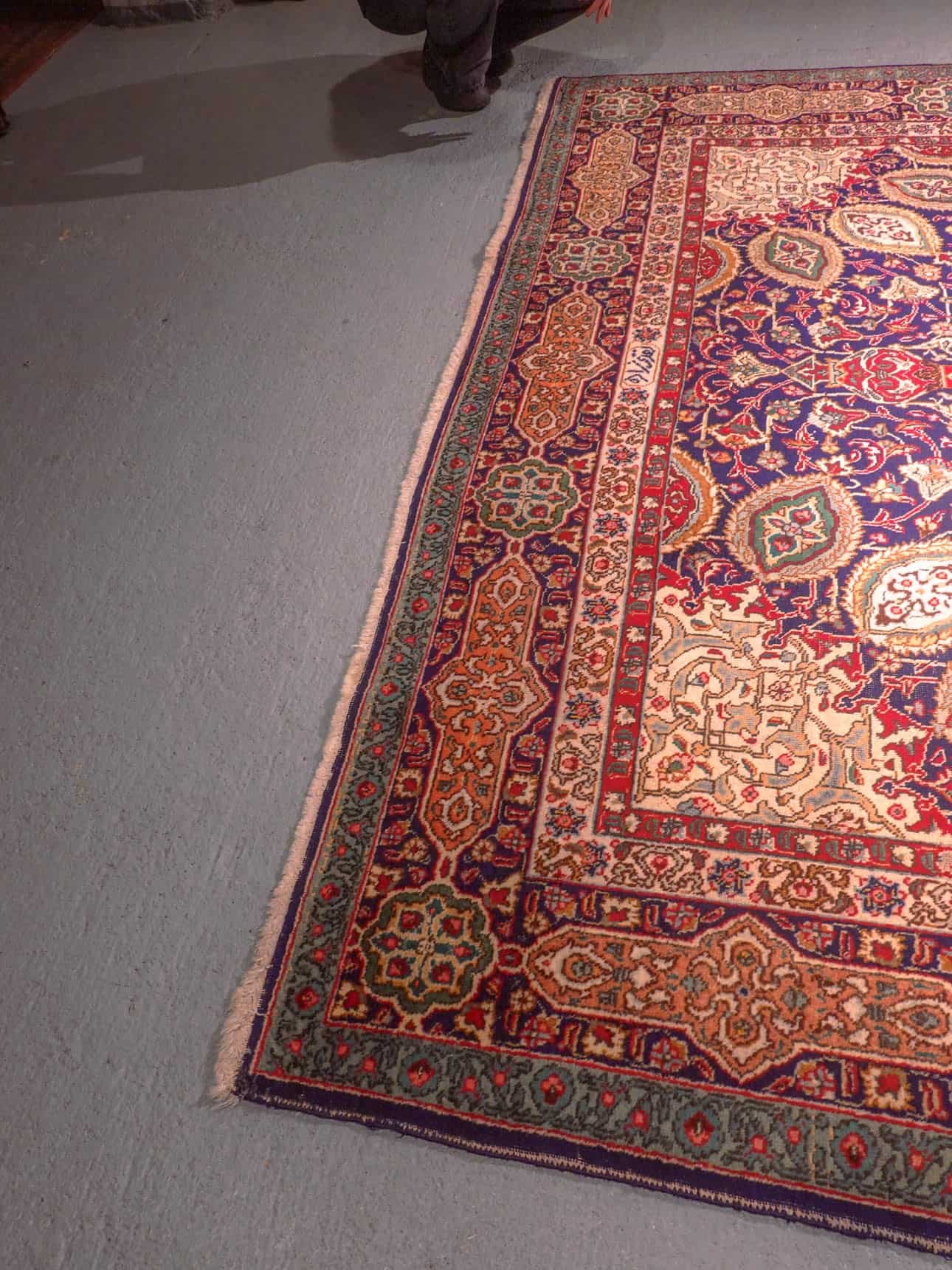 Maanläheinen käsinsolmittu Tabriz-villamatto, 347 × 257 cm