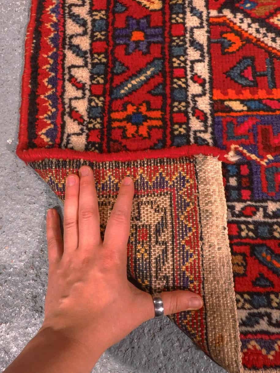 Punainen käsinsolmittu Tuserkan-villamatto, 150 × 90 cm