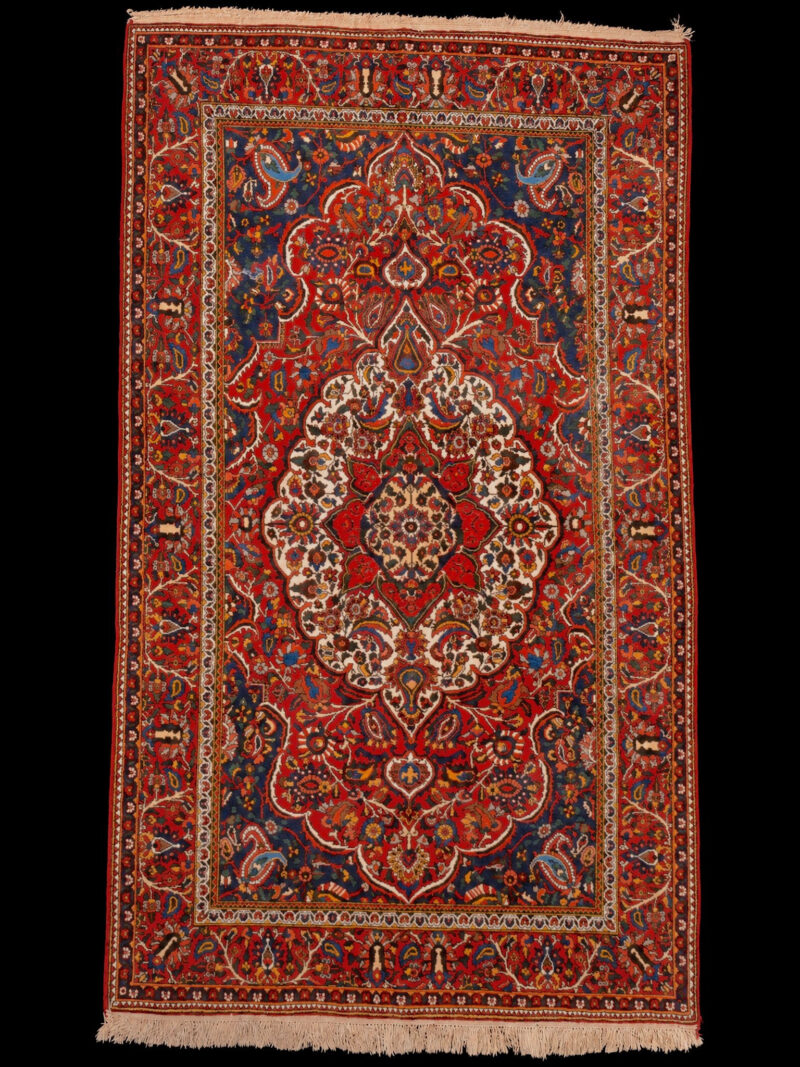 Punainen käsinsolmittu Bahtijaari-villamatto, 278 × 164 cm