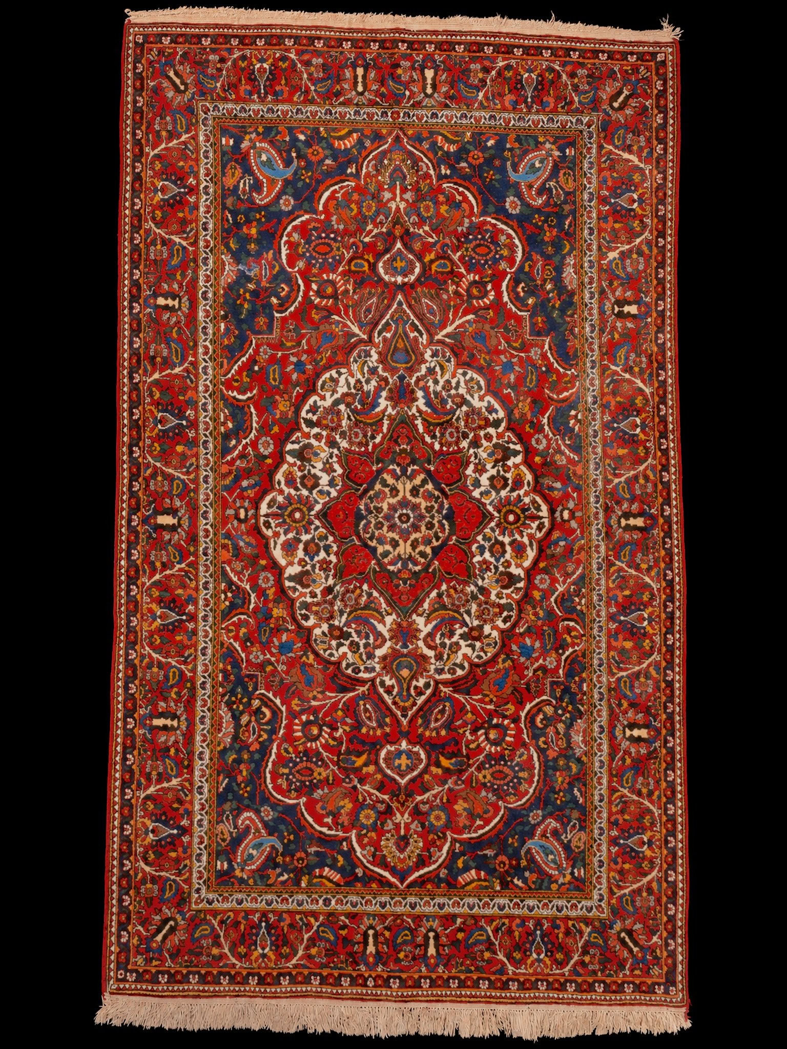 Punainen käsinsolmittu Bahtijaari-villamatto, 278 × 164 cm