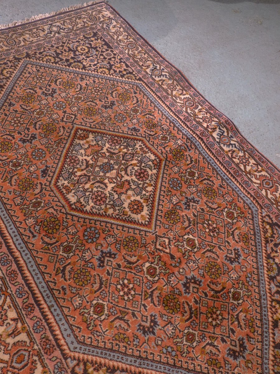Maanläheinen käsinsolmittu Bijar-villamatto, 144 × 84 cm