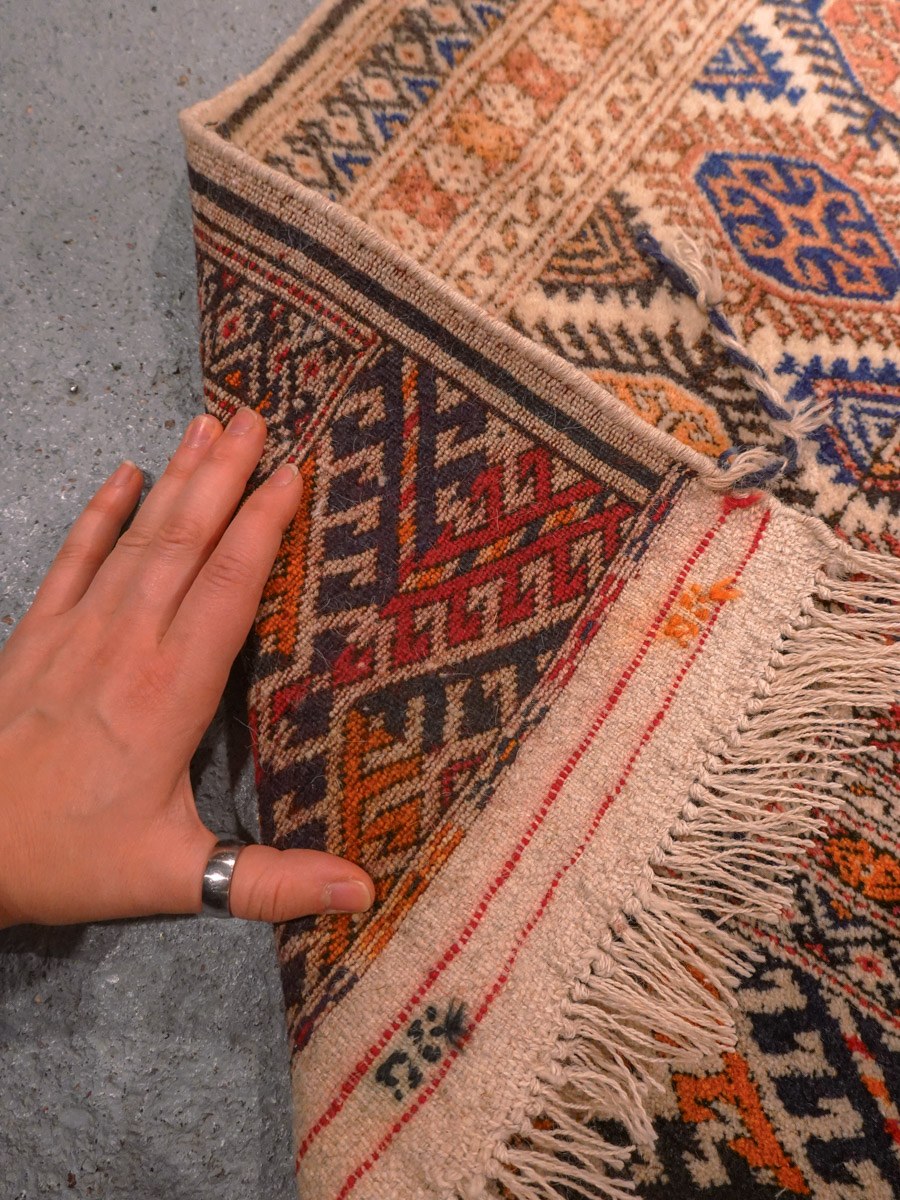 Vaalea käsinsolmittu Buhara-villamatto, 332 × 211 cm