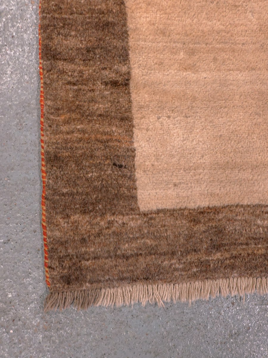 Vaalea käsinsolmittu Gabbeh-villamatto, 153 × 108 cm