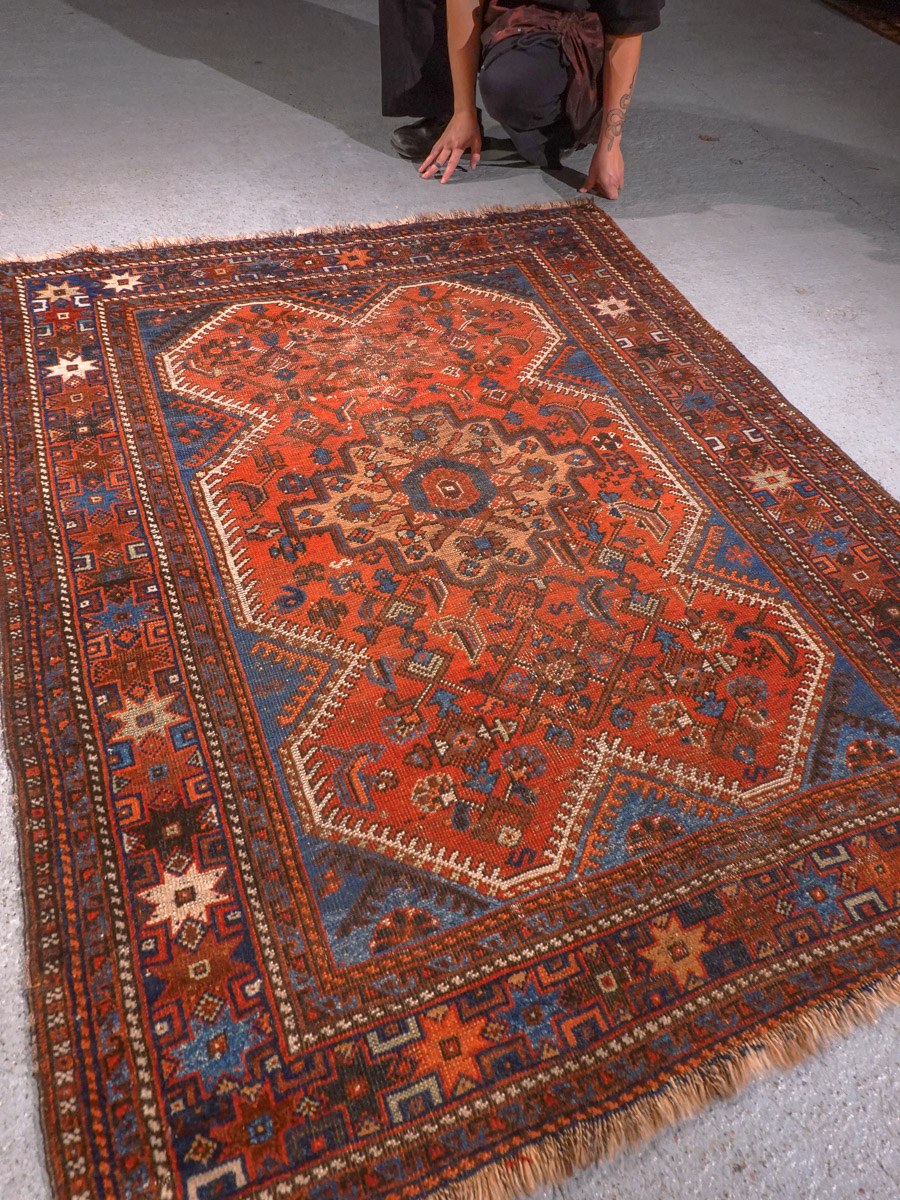 Punainen käsinsolmittu Gasghai-villamatto, 164 × 128 cm