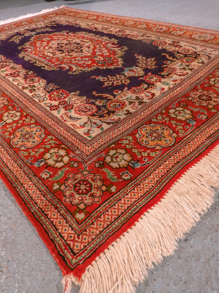 Muu käsinsolmittu Ghom-silkkimatto, 122 × 78 cm