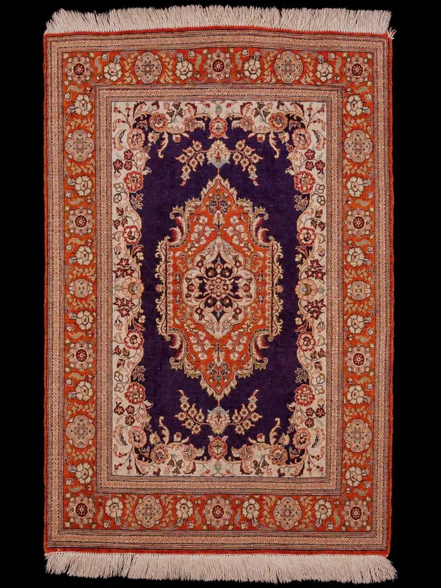 Muu käsinsolmittu Ghom-silkkimatto, 122 × 78 cm