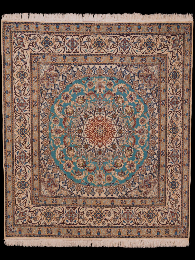 Vaalea käsinsolmittu Nain-villamatto, 211 × 191 cm