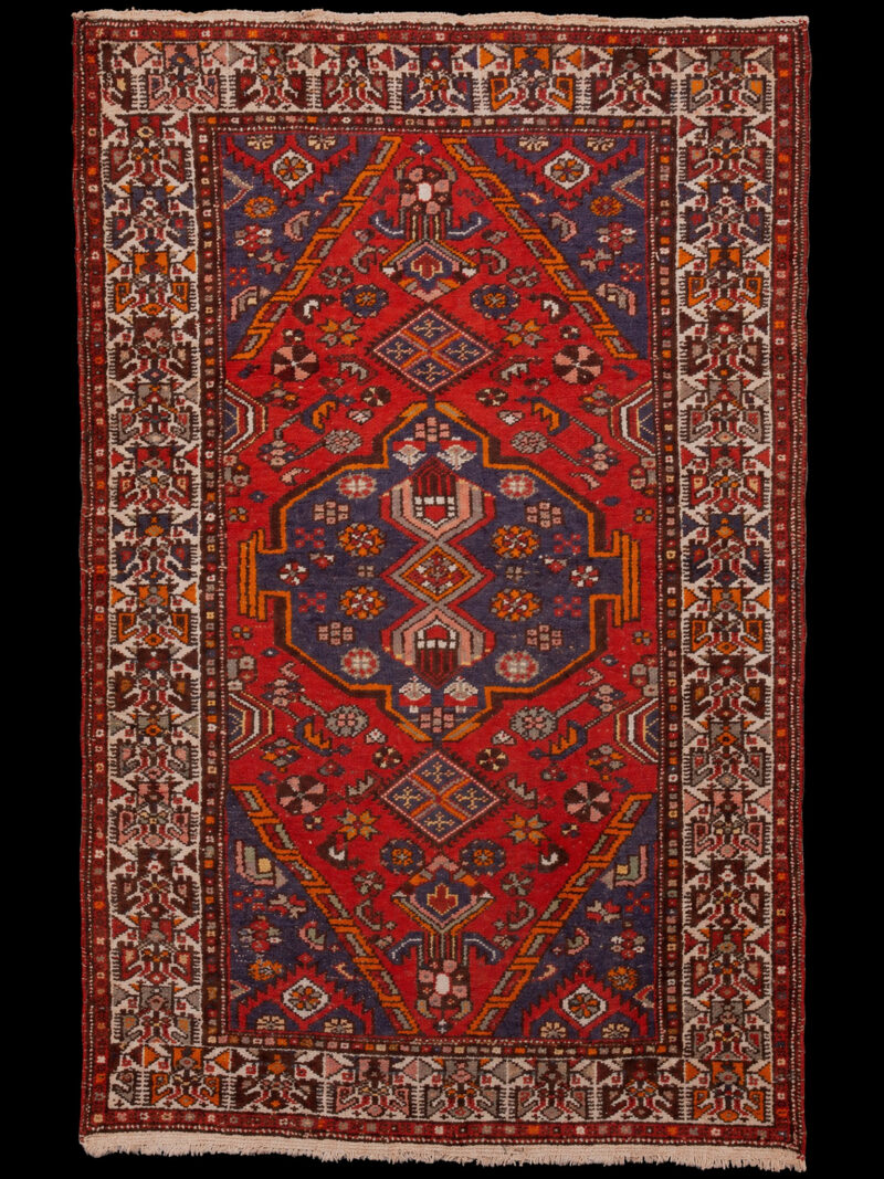 Punainen käsinsolmittu Hamadan-villamatto, 207 × 136 cm