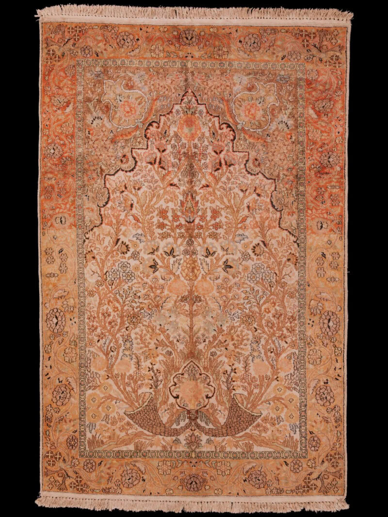 Vaalea käsinsolmittu Kashmir-silkkimatto, 205 × 124 cm