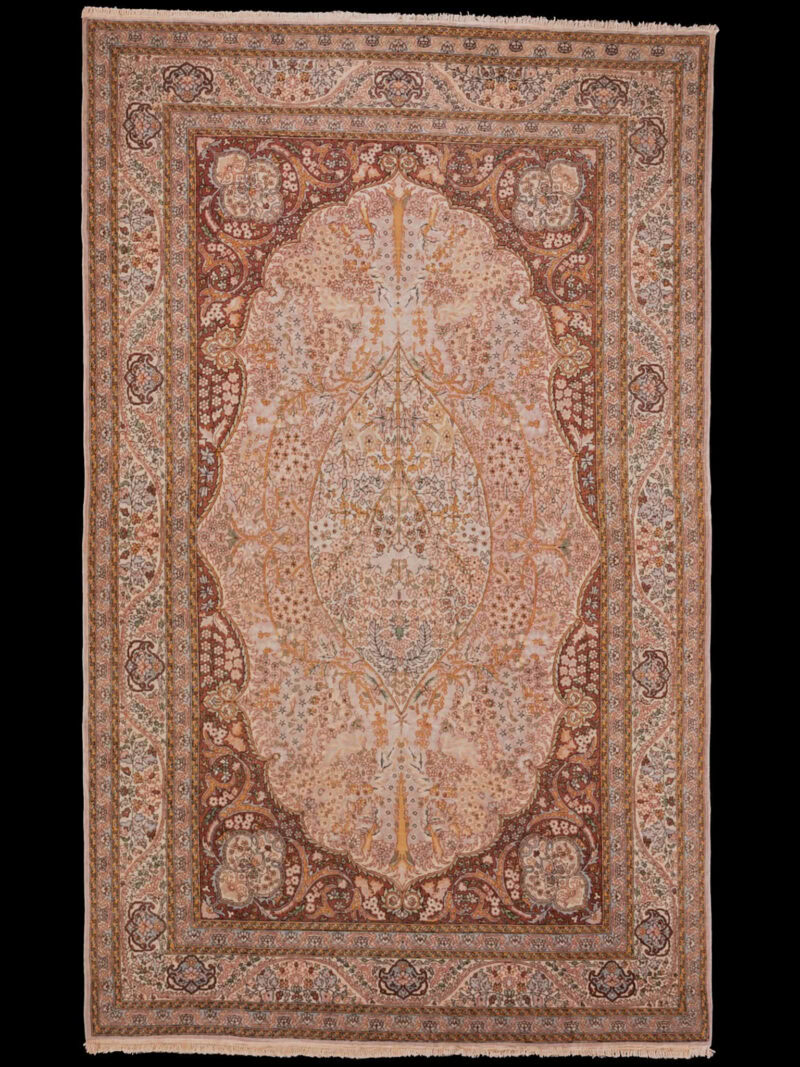 Vaalea käsinsolmittu Ghom-villamatto, 228 × 141 cm