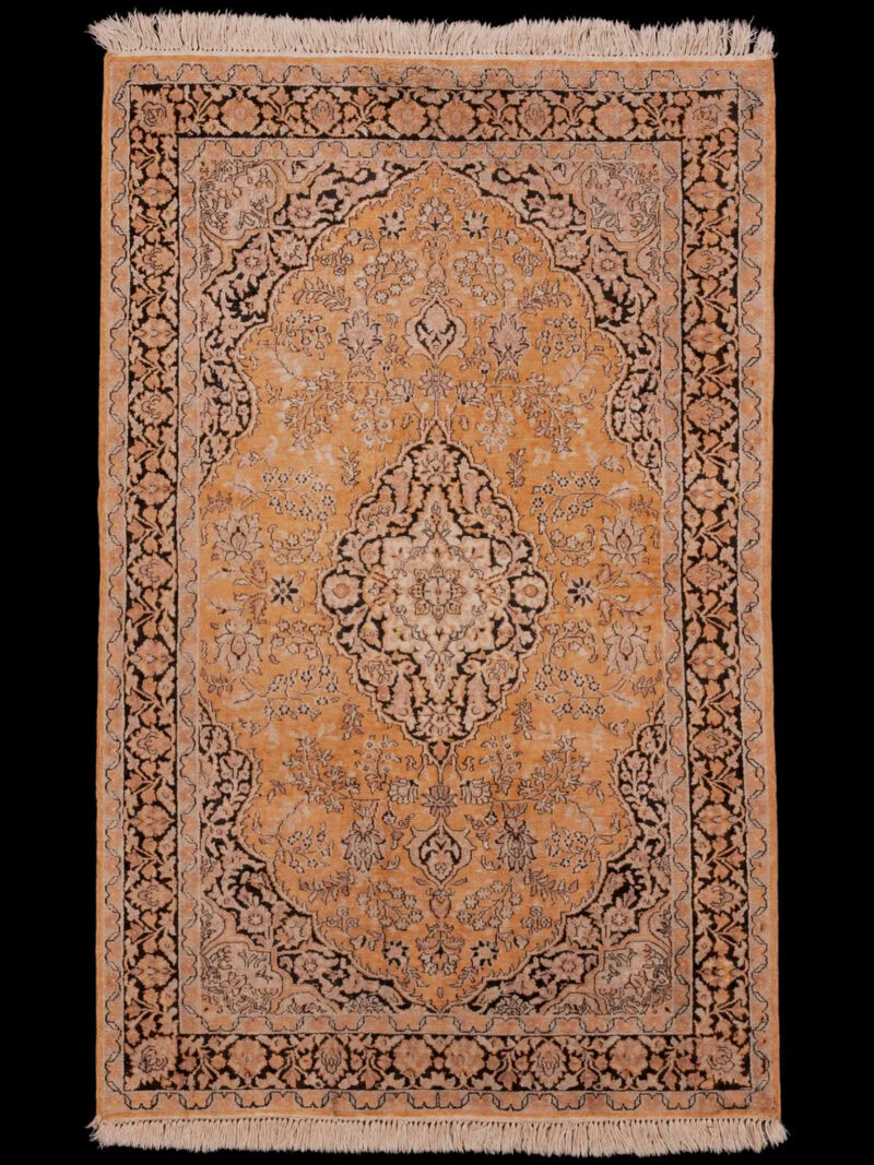 Maanläheinen käsinsolmittu Kashmir-villamatto, 186 × 122 cm