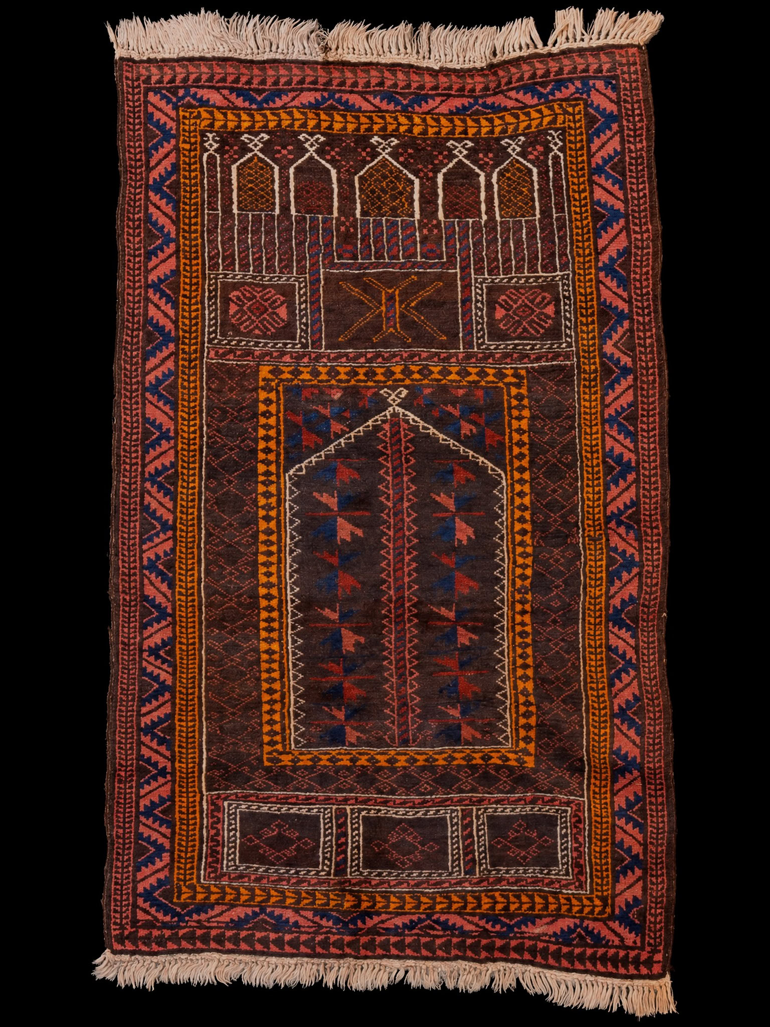 Maanläheinen käsinsolmittu Balutsi-villamatto, 136 × 87 cm