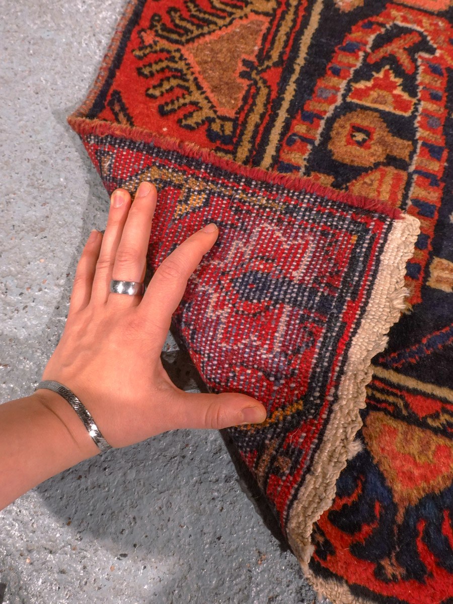 Punainen käsinsolmittu Hamadan-villamatto, 154 × 110 cm
