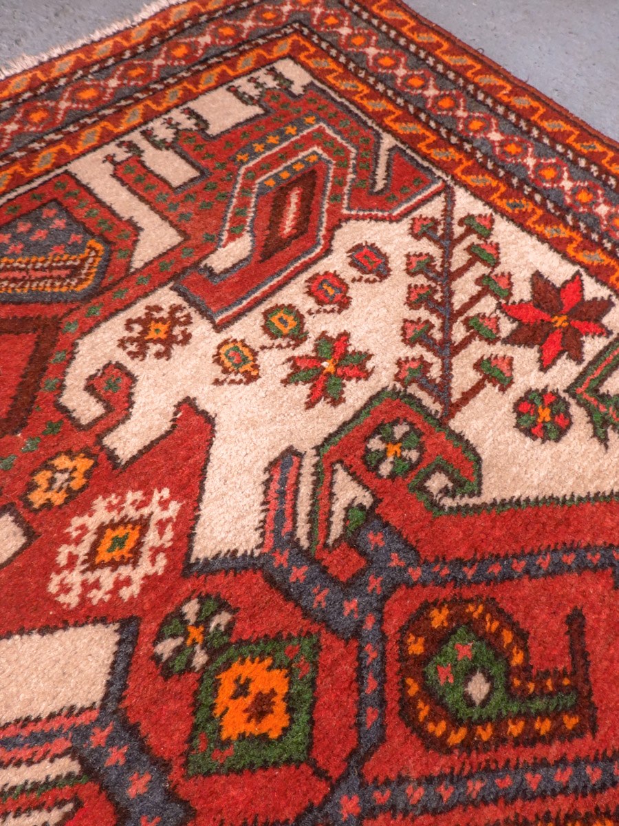 Punainen käsinsolmittu Hamadan-villamatto, 163 × 106 cm