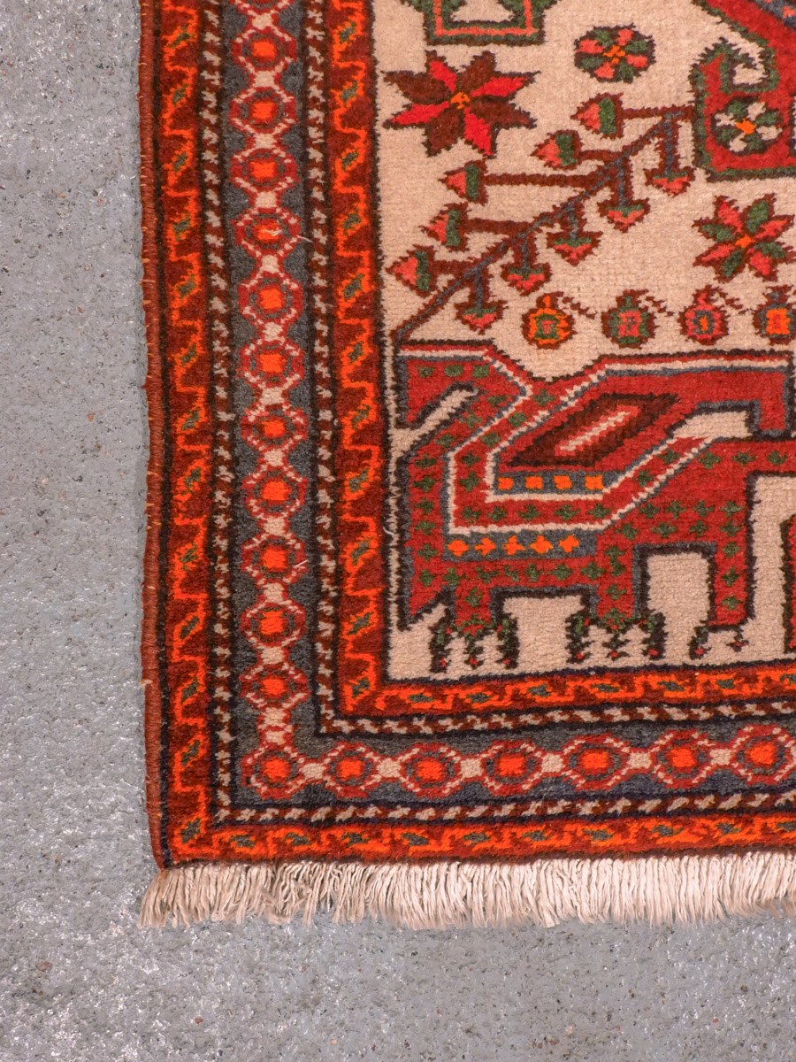 Punainen käsinsolmittu Hamadan-villamatto, 163 × 106 cm
