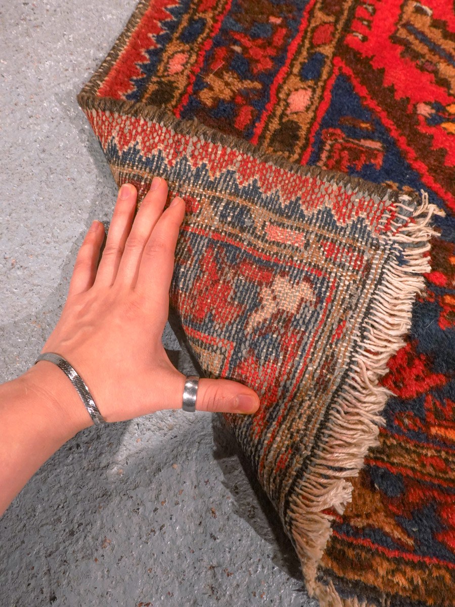 Punainen käsinsolmittu Hamadan-villamatto, 189 × 106 cm