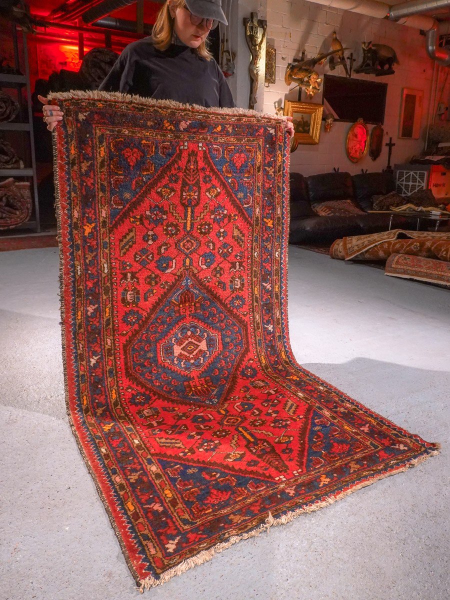 Punainen käsinsolmittu Hamadan-villamatto, 189 × 106 cm