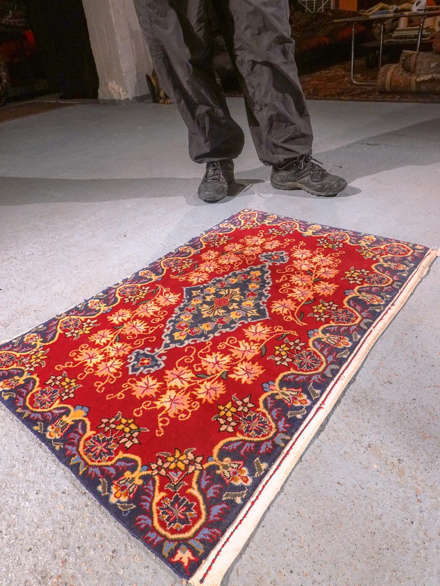 Punainen käsinsolmittu Isfahan-villamatto, 92 × 66 cm