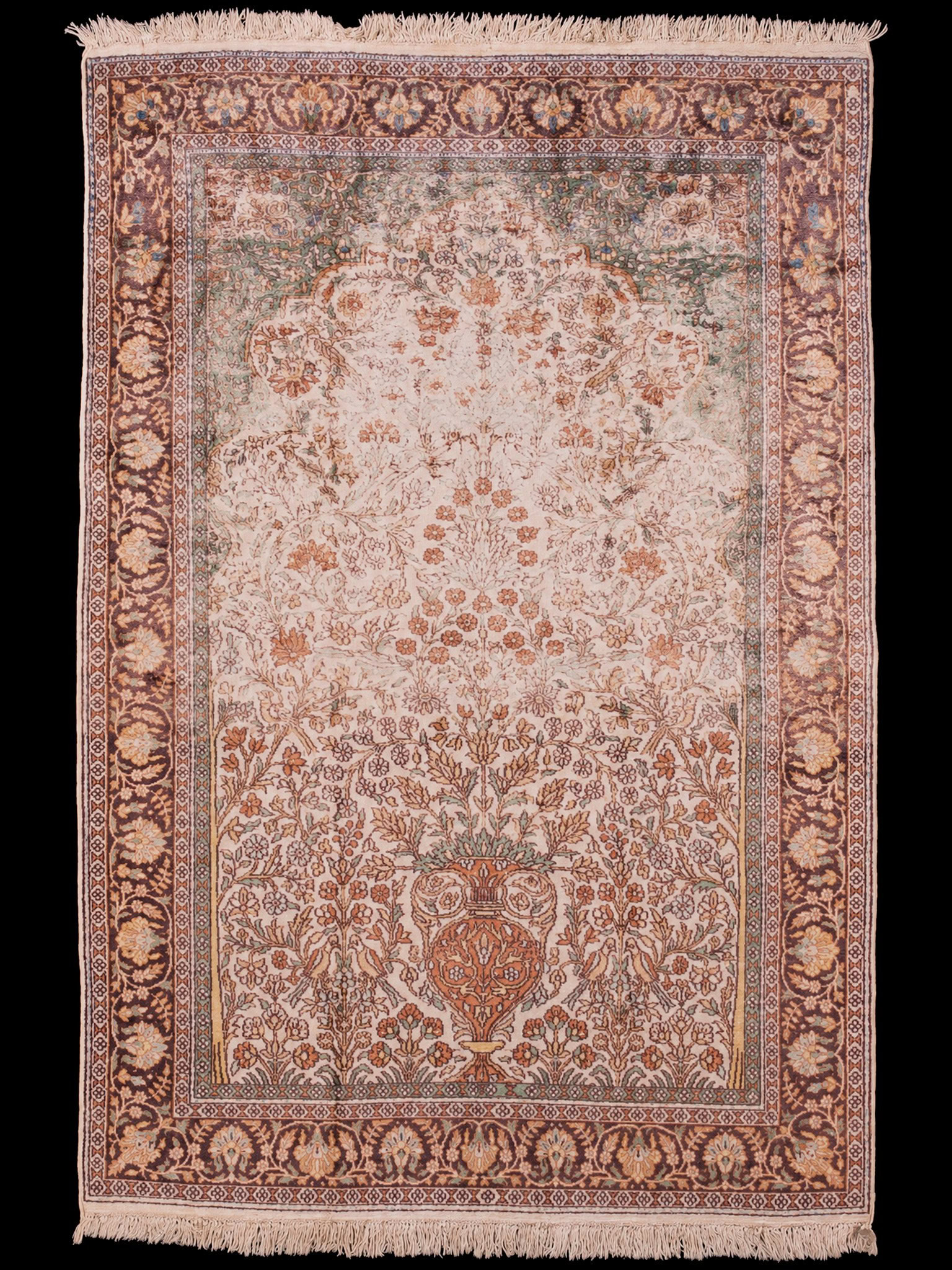 Vaalea käsinsolmittu Kashmir-silkkimatto, 181 × 118 cm