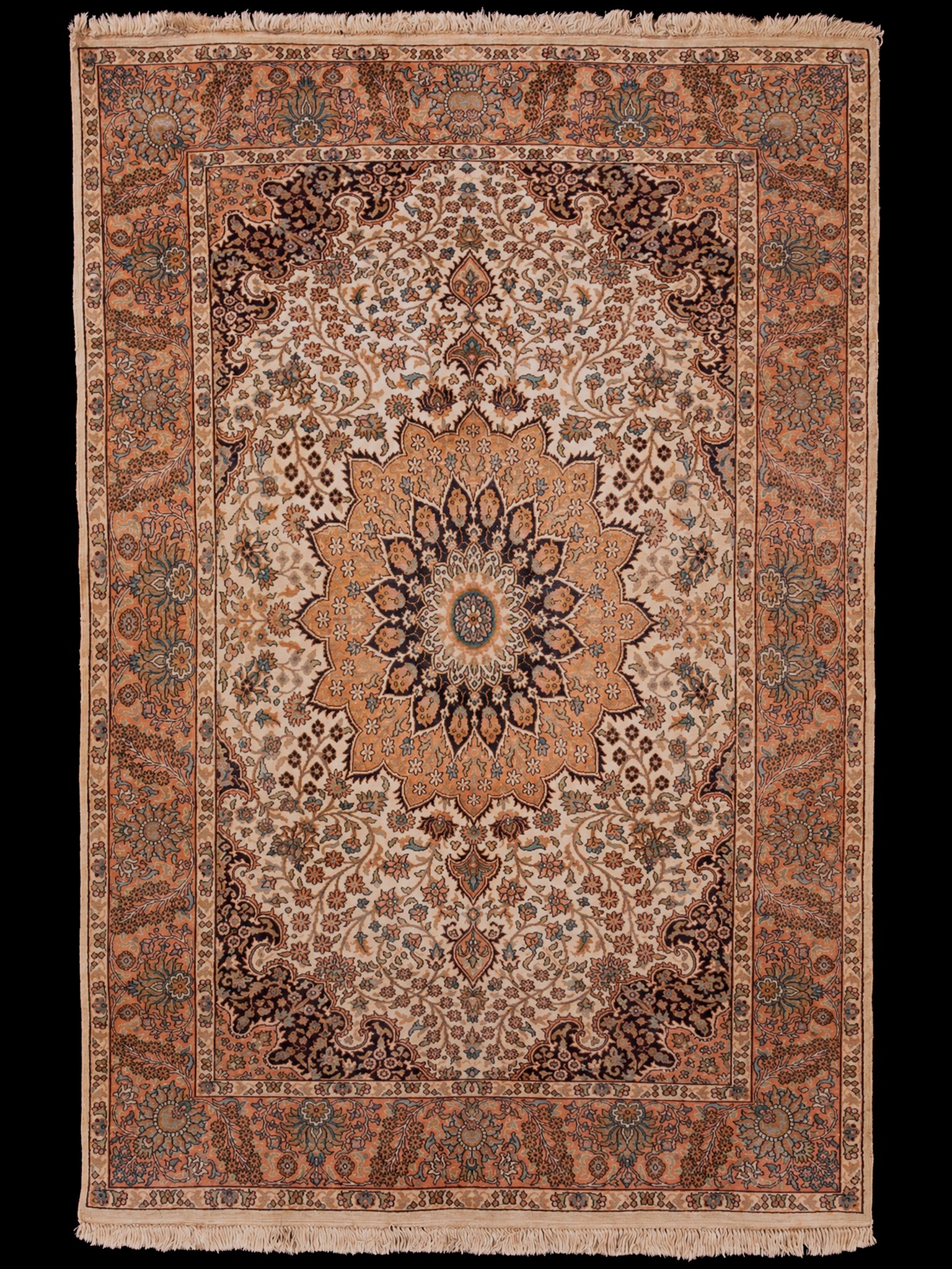 Vaalea käsinsolmittu Kashmir-villamatto, 193 × 124 cm