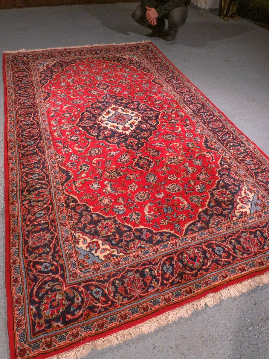Punainen käsinsolmittu Keshan-villamatto, 251 × 151 cm