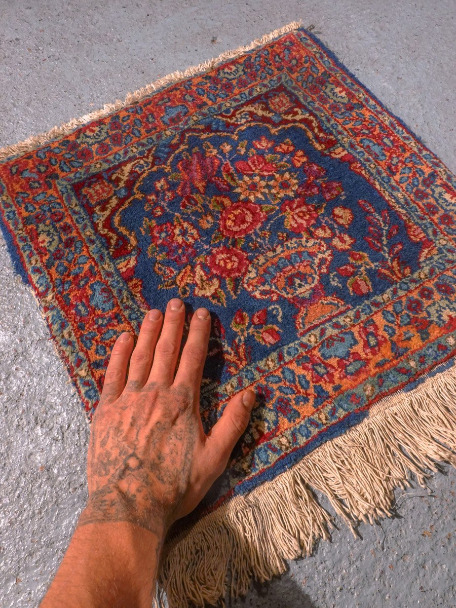 Muu käsinsolmittu Kirman-villamatto, 54 × 49 cm