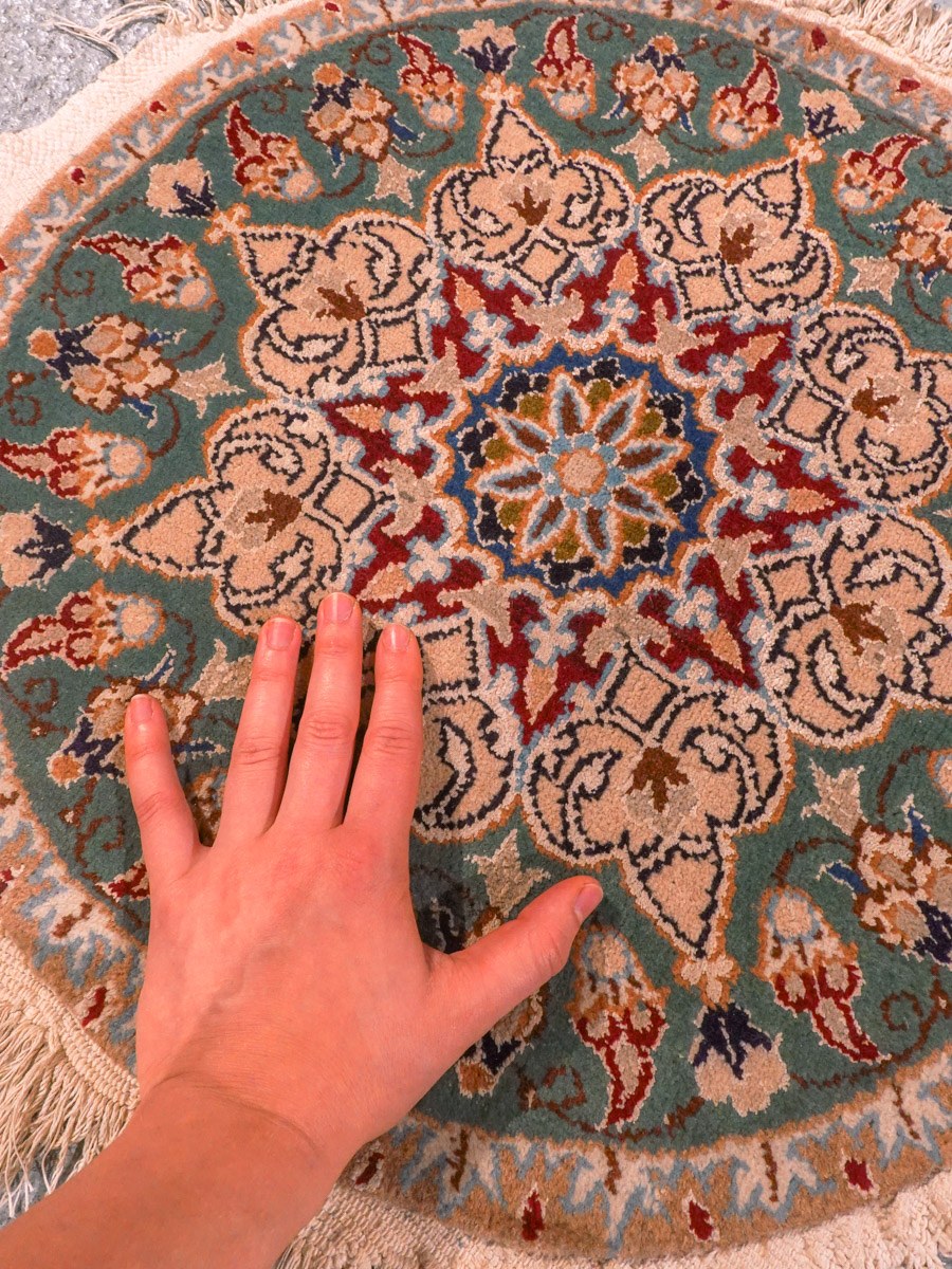 Muu käsinsolmittu Nain-villamatto, 61 × 58 cm